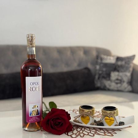 Stannadanviolet Apartment Подгорица Екстериор снимка